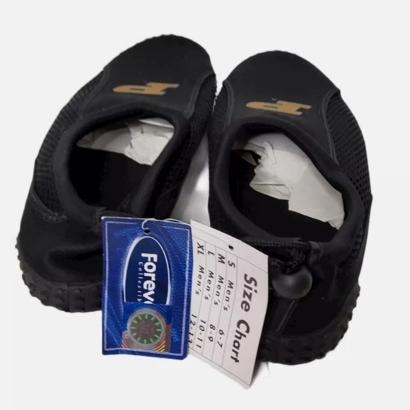 Purdue Boilermakers Swim Shoes in Black Size Small - Picture 3 of 7